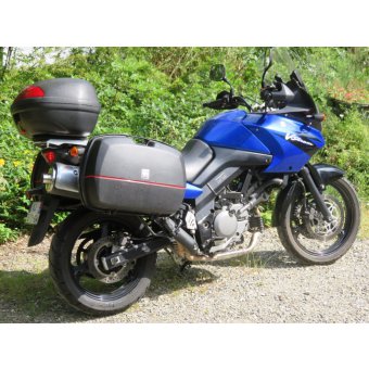 Suzuki 650 V Strom avec ses Valises (ok A2)