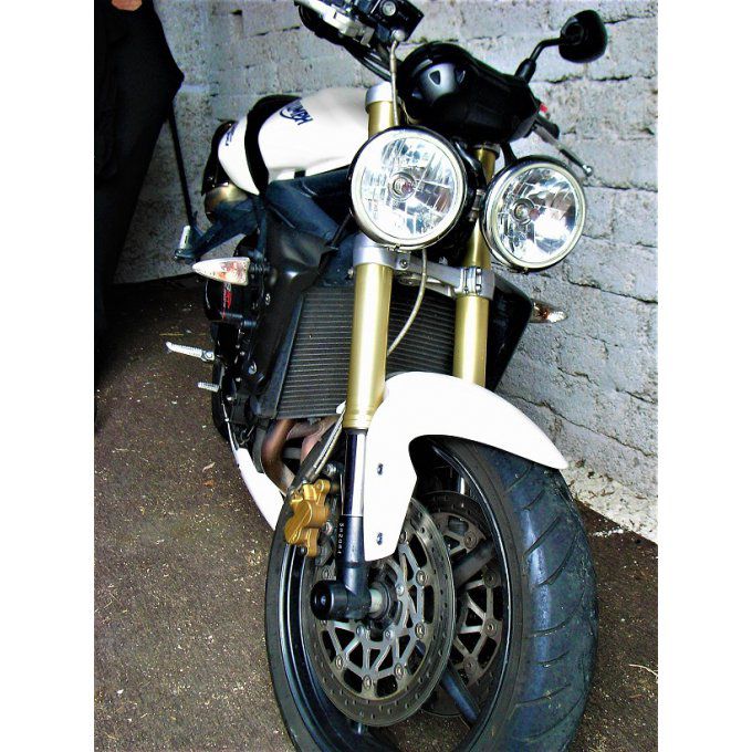 Triumph 675 STREET TRIPLE